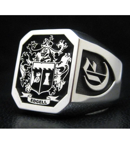 personalized men’s jewelry