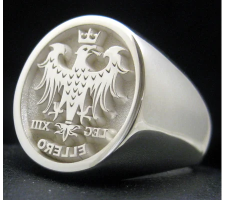 Family Ring Crest