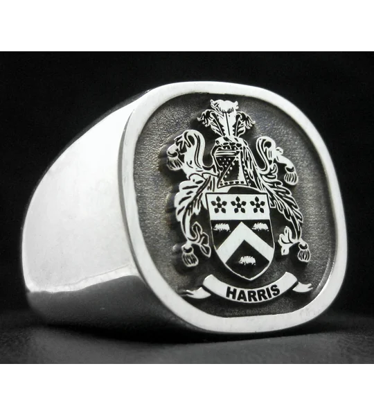 Harris Family Coat of Arms Ring