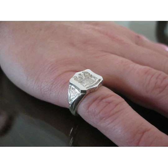 Elegant Family Crest Rings