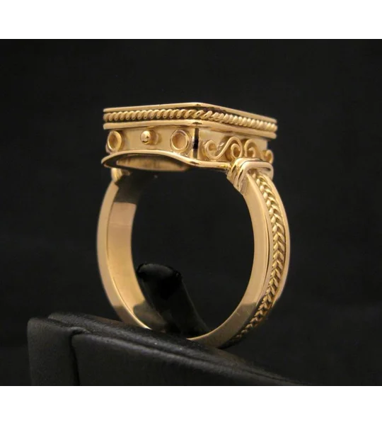 Spartan Warrior Signet Ring Onyx 18KT Gold