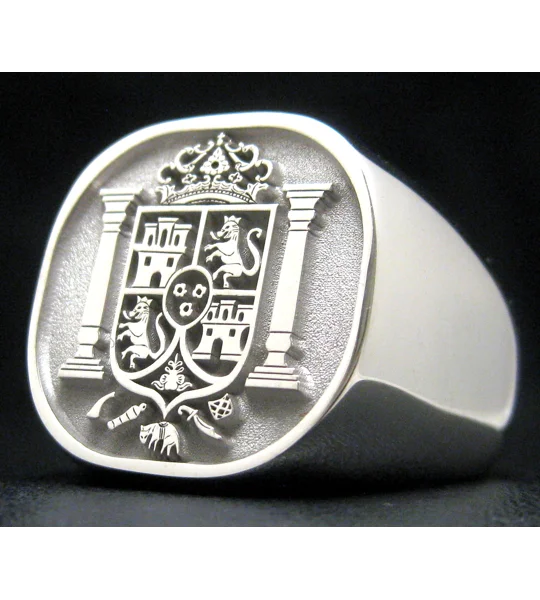 Traditional Coat of Arms Ring with Columns