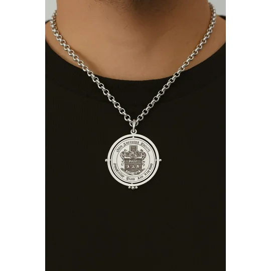 Model Family Crest Necklace P002FC