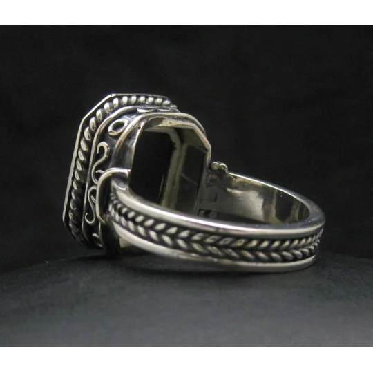 Roman Warrior Signet Ring - Onyx