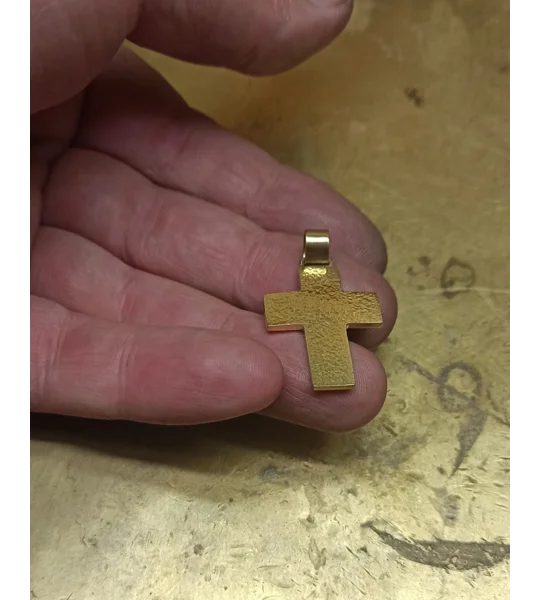 Gold Cross 18K Hammered