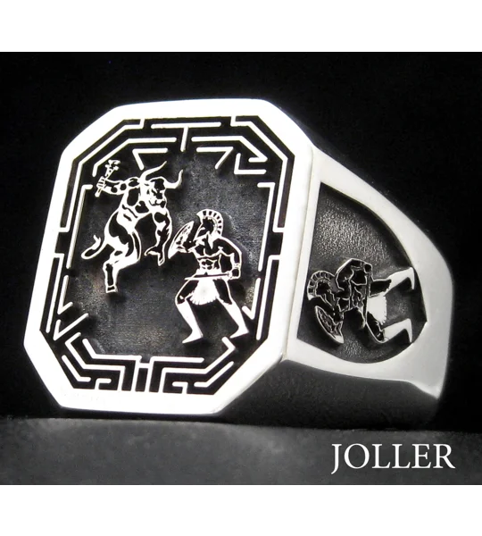 Theseus and the Minotaur Epic Battle Ring