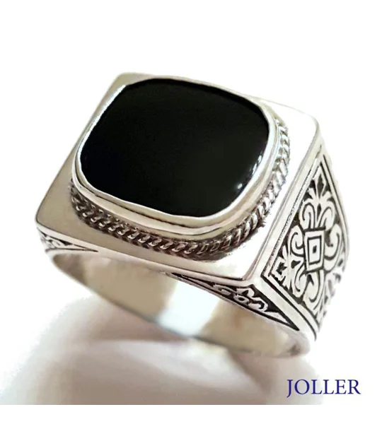 Men's Signet Ring Black Onyx