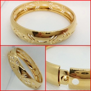 PULSERA SEMI-ABIERTA DE CAÑA CALADA