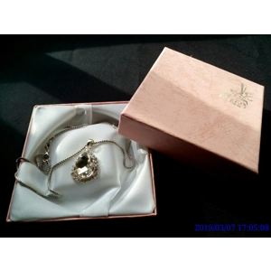 COLGANTE CON BRILLANTE PARA MUJER