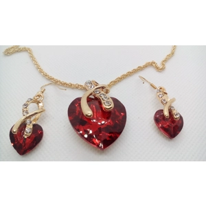 COLLAR ROSADO CON RUBÍ Y PENDIENTES