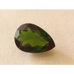 Diópsido de Cromo en Forma de Pera, 1.95 Ct. de Rusia