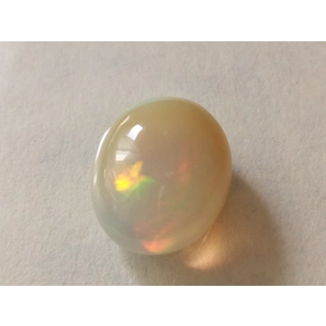 Opalo Etíope de 3.32 Ct. Cabujón Ovalado