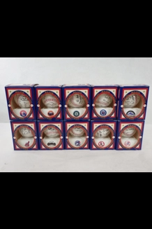 Major League Autographed Baseballs_ Many Teams T..