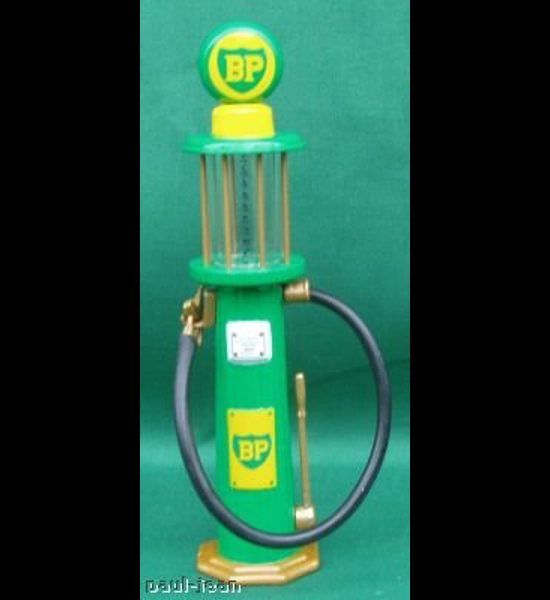 BP 1920's Wayne Gas Pump 1:25 Scale Diecast