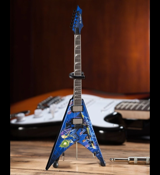 AXE Heaven - Dave Mustaine Rust In Peace "V" Guitar Figurine