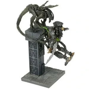 McFarlane Alien vs Predator - Alien Attacks Predator Set