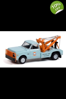 G.L. '69 Chevy C-30 Gulf Wrecker