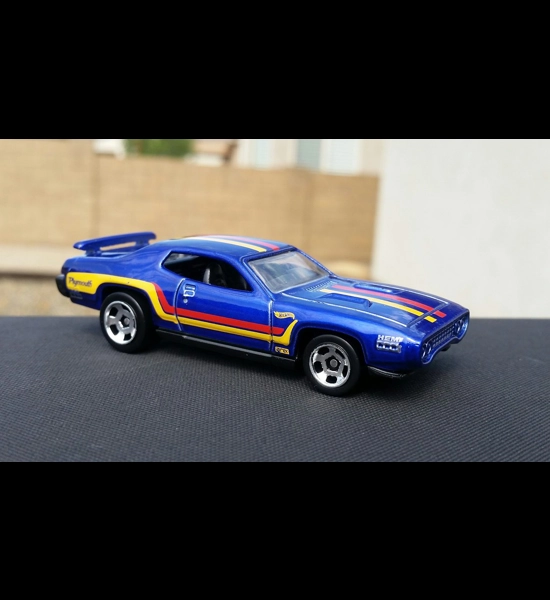 Hot Wheels 1971 Plymouth Road Runner