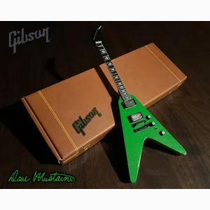 Axe Heaven Dave Mustaine Gibson Flying V - Alien Green Miniature Guitar
