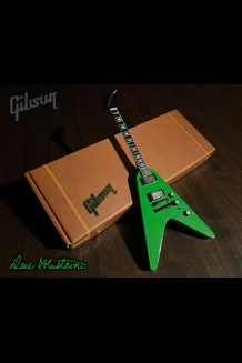 Axe Heaven Dave Mustaine Gibson Flying V - Alien..