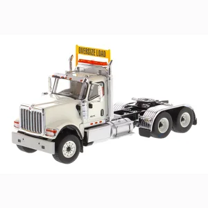 International HX520 Tandem Tractor 1/50 Diecast