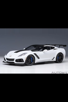 Autoart 2019 Chevrolet Corvette C7 ZR1 1/18 Diecast-Arctic White