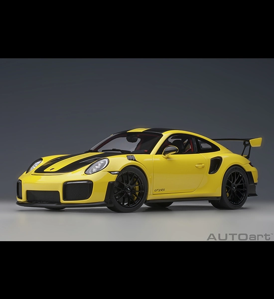 Autoart Porsche 911 GT2 Weissach Package