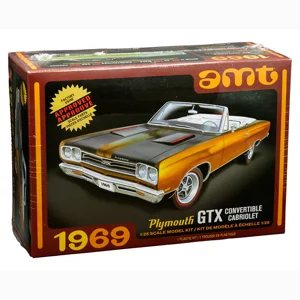 AMT 1969 Plymouth GTX Convertible Model Kit