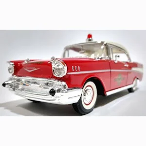 Road Legends '57 Chevy Bel Air Fire Chief 1:18