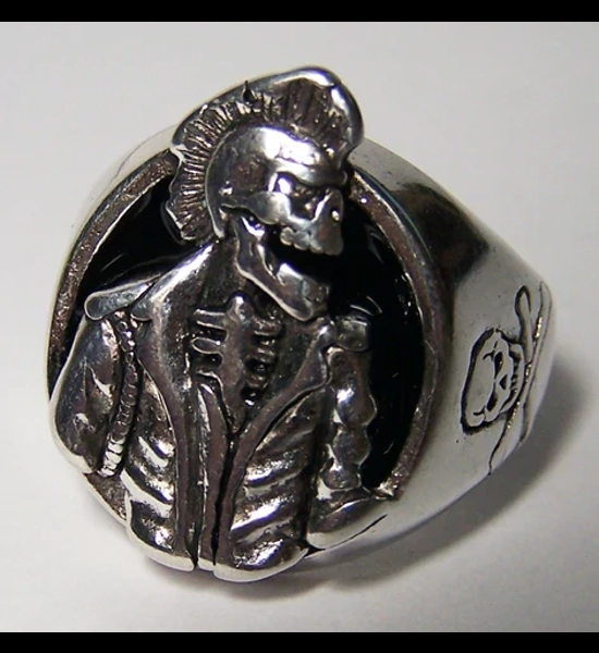 Mohawk Skull Ring