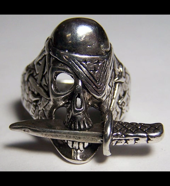 Pirate Skull/Knife In Mouth Ring