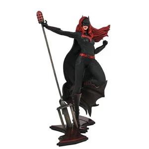 DC T.V. Batwoman Statue