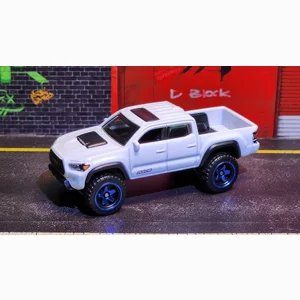 Hot Wheels 2020 Toyota Tacoma 1/64 Diecast