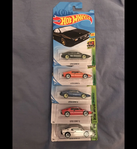 Hot Wheels Lotus Espirit S1 - 5 Color Options