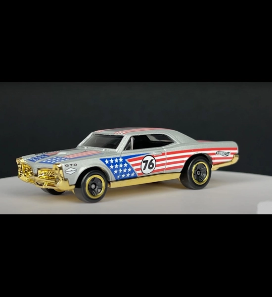 H.W. Stars & Stripes 1967 Pontiac GTO