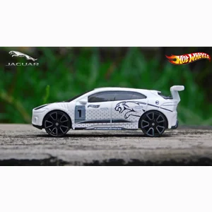 Hot Wheels Green Speed Jaguar I-Pace Etrophy 1/64 Diecast