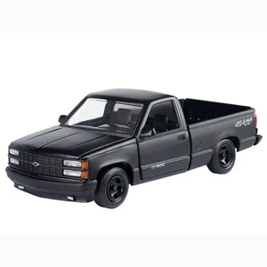 Motormax '92 Chevrolet 454 SS Pickup - Matte BLK. 1/24 Diecast