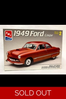 AMT 1949 Ford Coupe Skill Level 2 Model