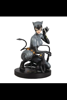 DC Designer Series Catwoman Lau Statue