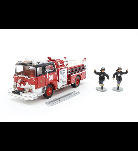 Corgi Chicago FD Mack CF Pumper Engine CO. 35 Diecast