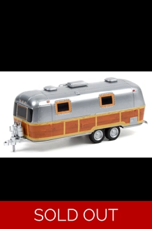 G.L. '72 Airstream Double Axle Land Yacht