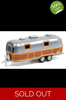 G.L. '72 Airstream Double Axle Land Yacht