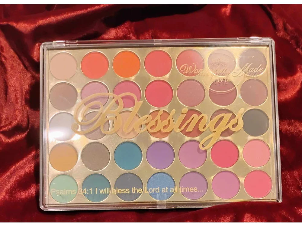 Eyeshadow palette