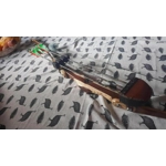 Limb bolt arrow quiver