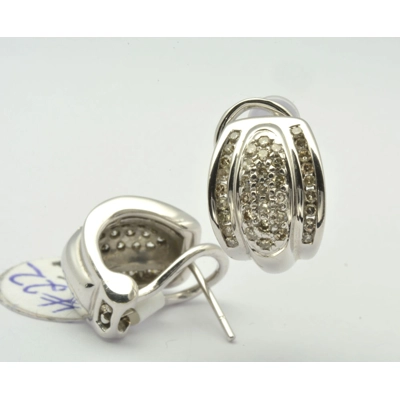18ct Diamond earrings 18ct Diamond earrings