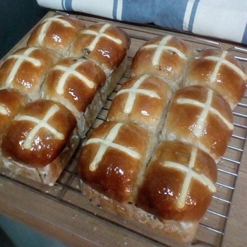 Easter Hot Cross Buns