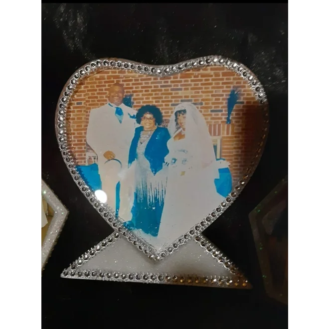 Additional Image for Heart Photo Stand - Personalized