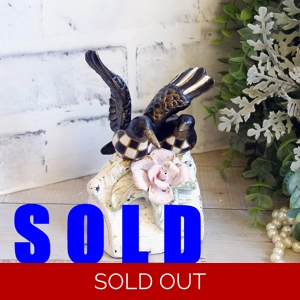 Courtly Hummingbirds Checked Figurine