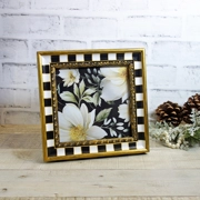 Scalloped Studio Checked Frame