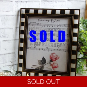 Courtly Picture Frame & Black and White Checks Candle Checked Decor & Pink Roses